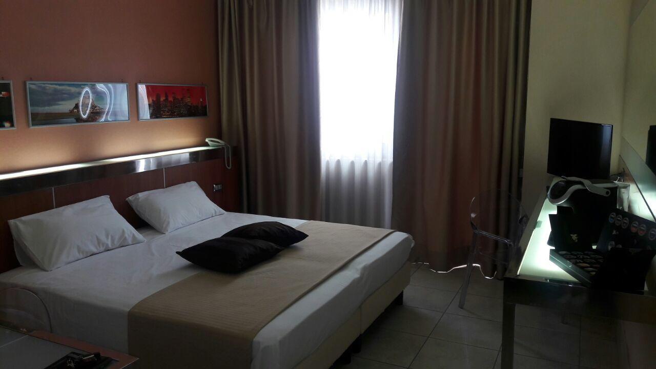 Hotel Artemide Aversa Exterior foto